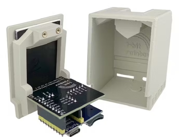 Mini Macintosh med USB-tilbehør Mini Macintosh med USB-tilbehør