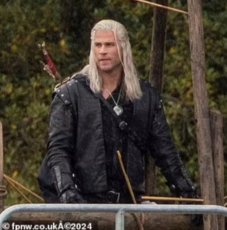 Matrix-stjernen som vampyr: de første bildene fra innspillingen av den fjerde sesongen av The Witcher med Liam Hemsworth og Laurence Fishburne er publisert-4 Matrix-stjernen som vampyr: de første bildene fra innspillingen av den fjerde sesongen av The Witcher med Liam Hemsworth og Laurence Fishburne er publisert-4