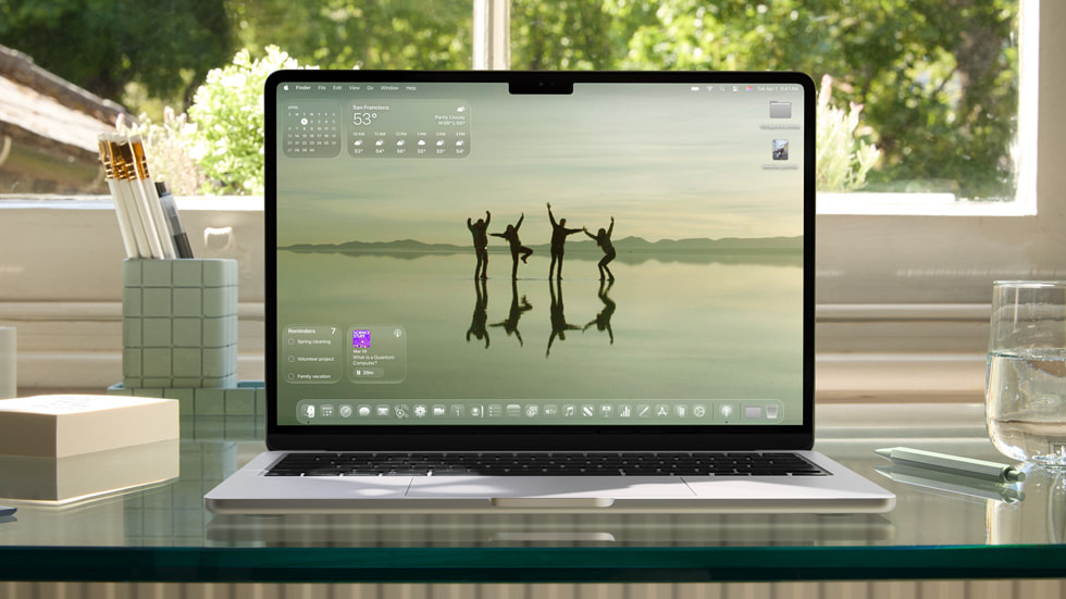 macOS Tahoe 26 - Lifestyle 2 macOS Tahoe 26 - Lifestyle 2