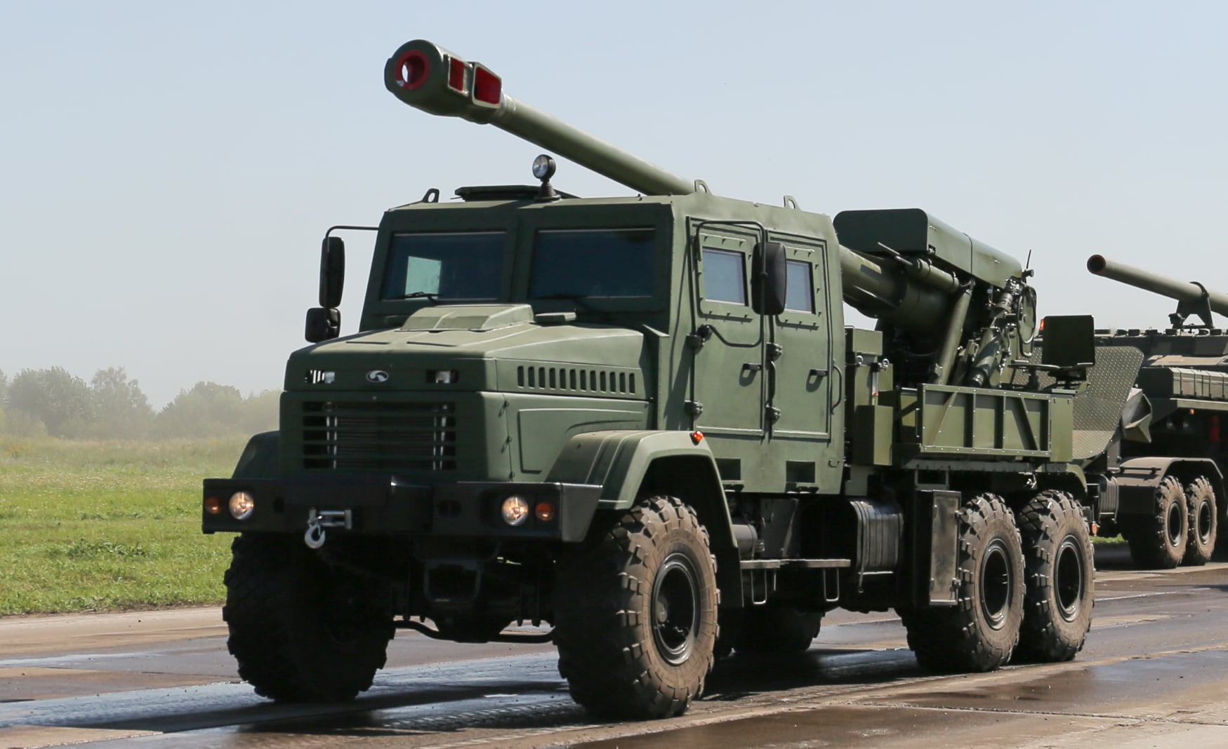 President Zelenskyy sa at Ukraina i april 2014 vil produsere 10 Bohdan-luftvernsystemer, noe som er mer enn Frankrike produserer av CAESAR-luftvernsystemer.