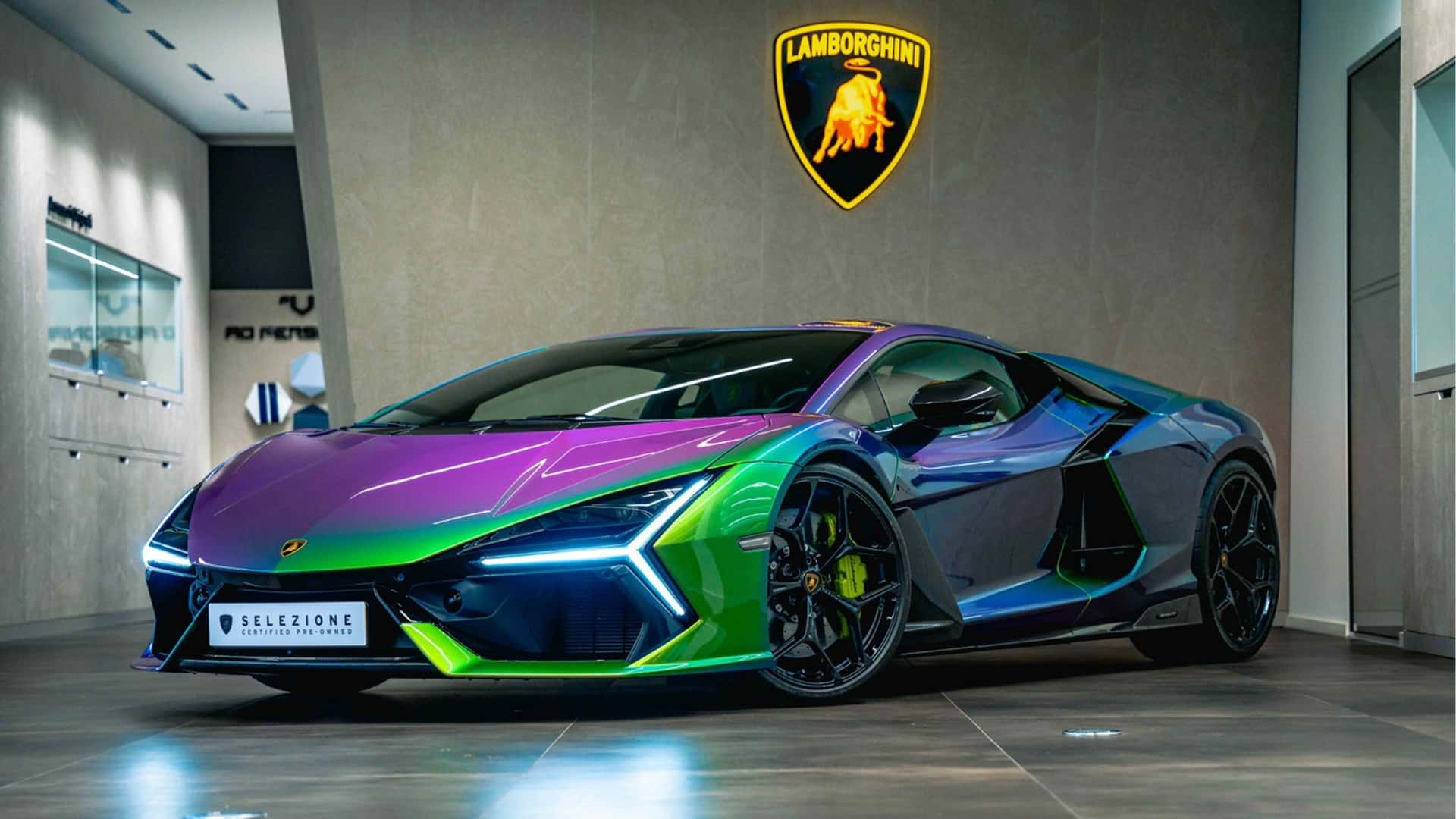 Lamborghini Revuelto med et snev av farge Lamborghini Revuelto med et snev av farge