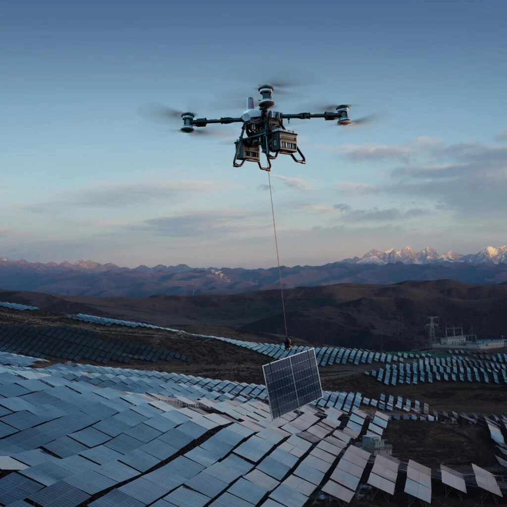 DJI FlyCart 100 på bakken DJI FlyCart 100 på bakken