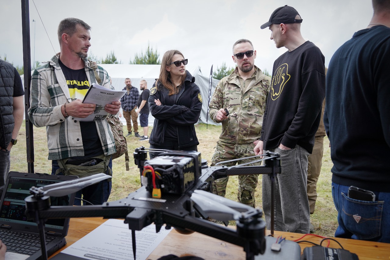 Demonstrasjon av multirotor UAV-er Ukrainske utviklere og militæret