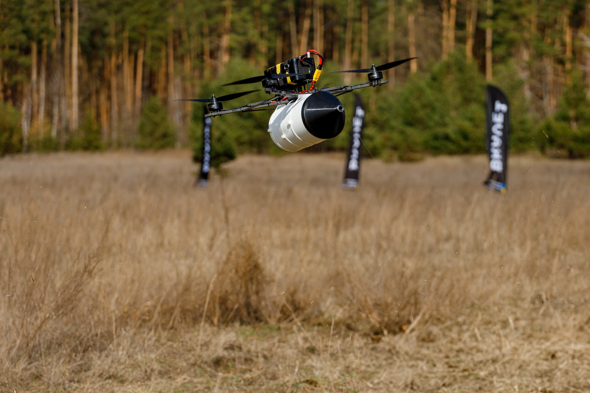 Ukrainsk FPV-drone på fiberoptikk