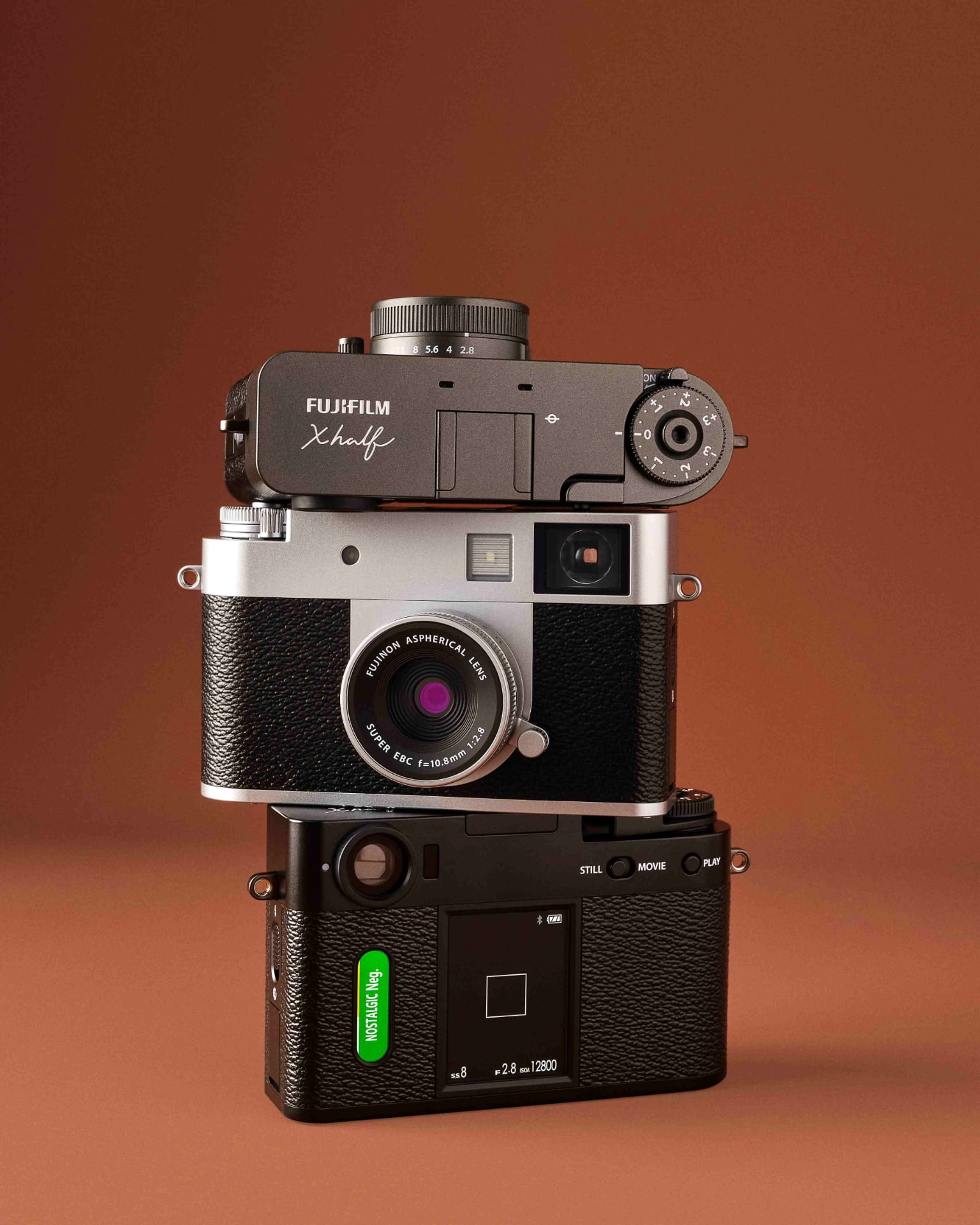 Fujifilm X half kamera design Tre designalternativer for X half-kameraet. Illustrasjon: Fujifilm
