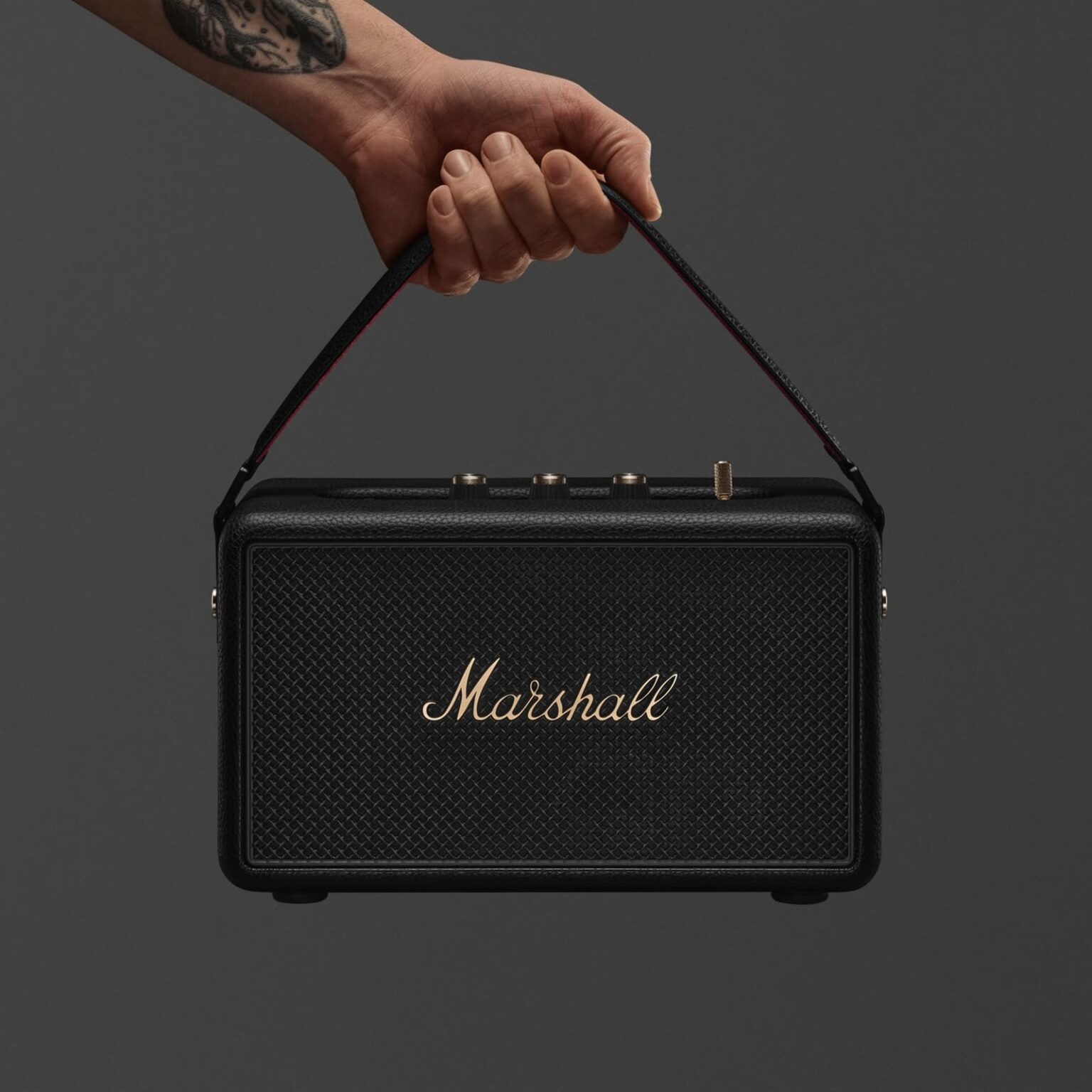 Et bilde av Marshall Kilburn III på nært hold Et bilde av Marshall Kilburn III på nært hold