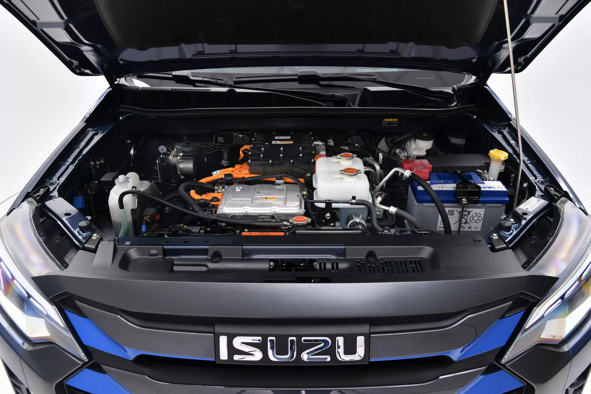 Isuzu D-Max EV i fart