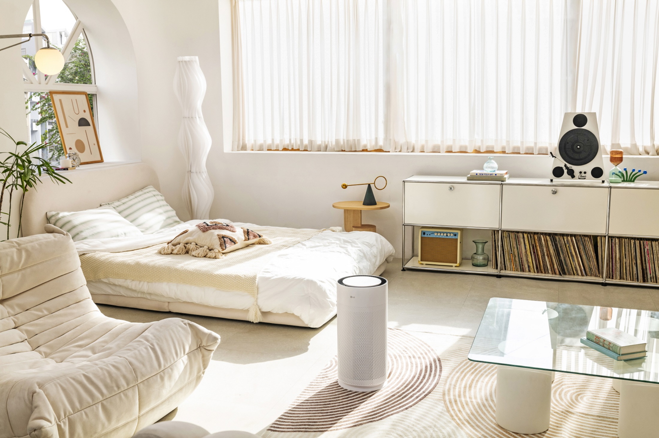 LG PuriCare AeroHit i snøhvit kropp
