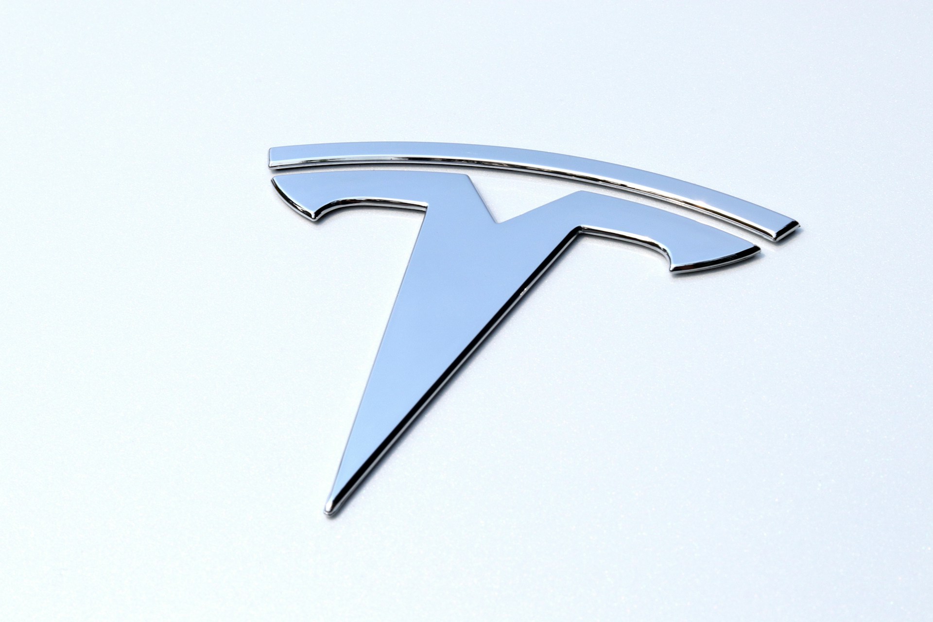 Myndighetene i California vet ingenting om Elon Musks planer om å lansere en robottaxi.