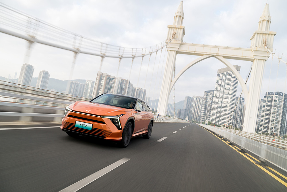 Honda S7 fra forskjellige vinkler Honda S7 fra forskjellige vinkler