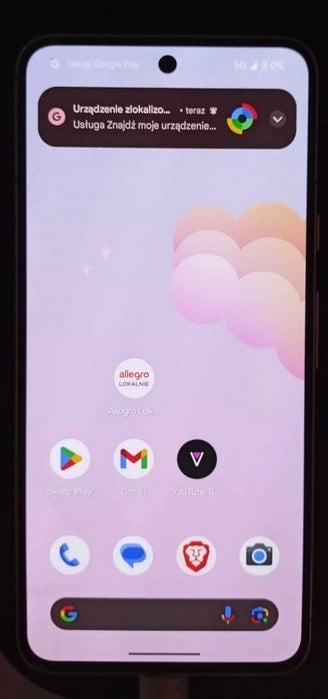 Google Pixel 8-smarttelefon som overlevde 4 dager i et varmt bad