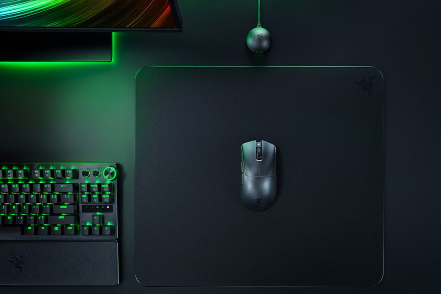 Sidevisning av Razer DeathAdder V4 Pro