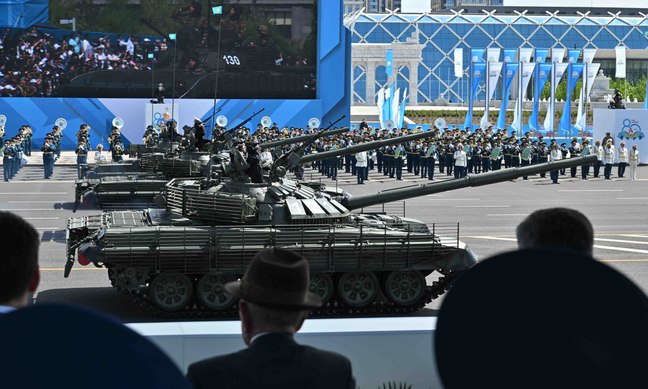 Moderniserte T-72A stridsvogner. Illustrasjon: Andriy Tarasenko