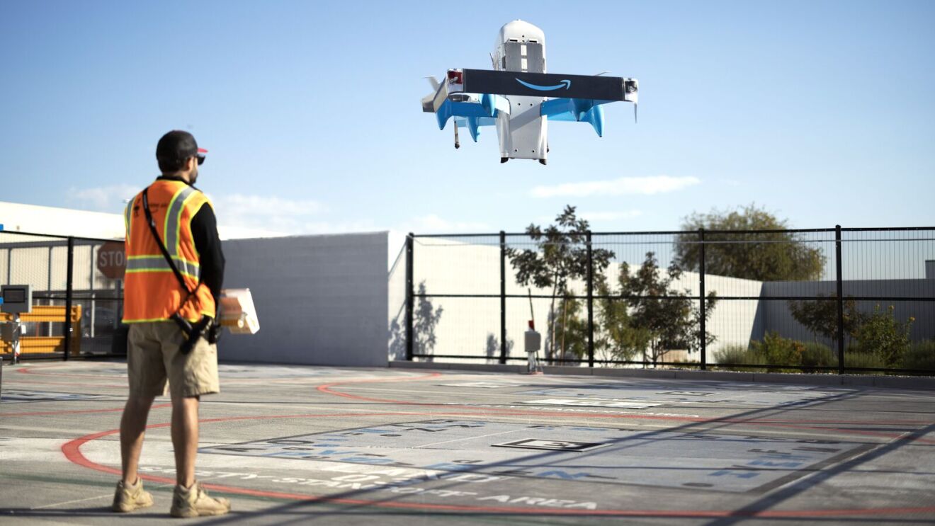 Levering av produkter med droner Levering av produkter med droner